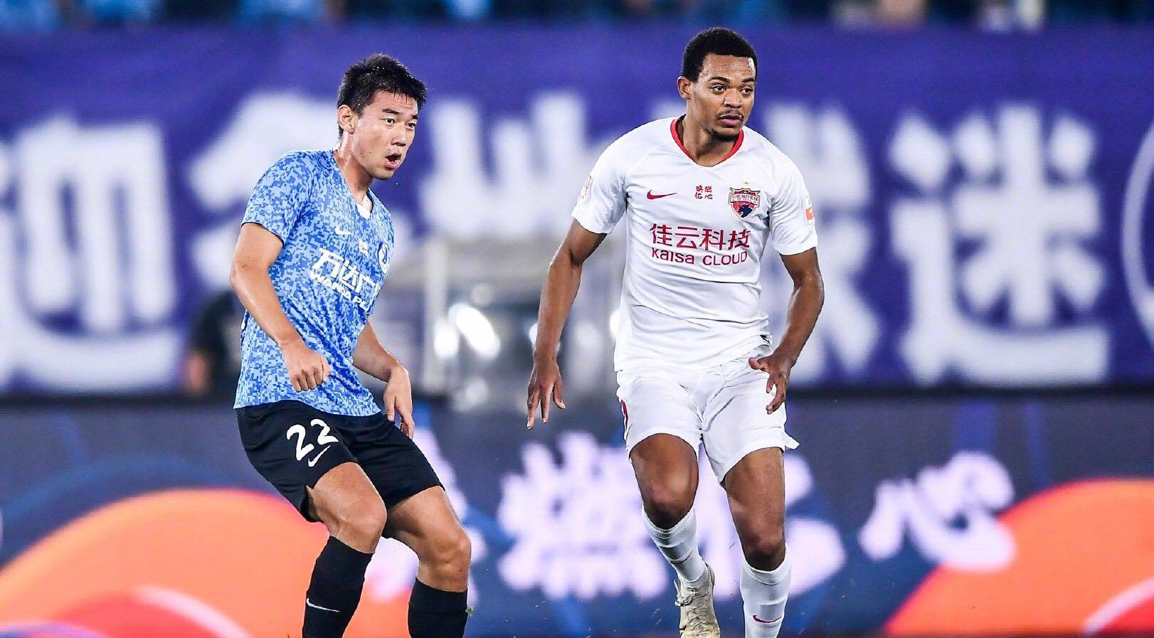 乐鱼体育-苏宁客场3-1击败深圳佳兆业，积分缩小差距