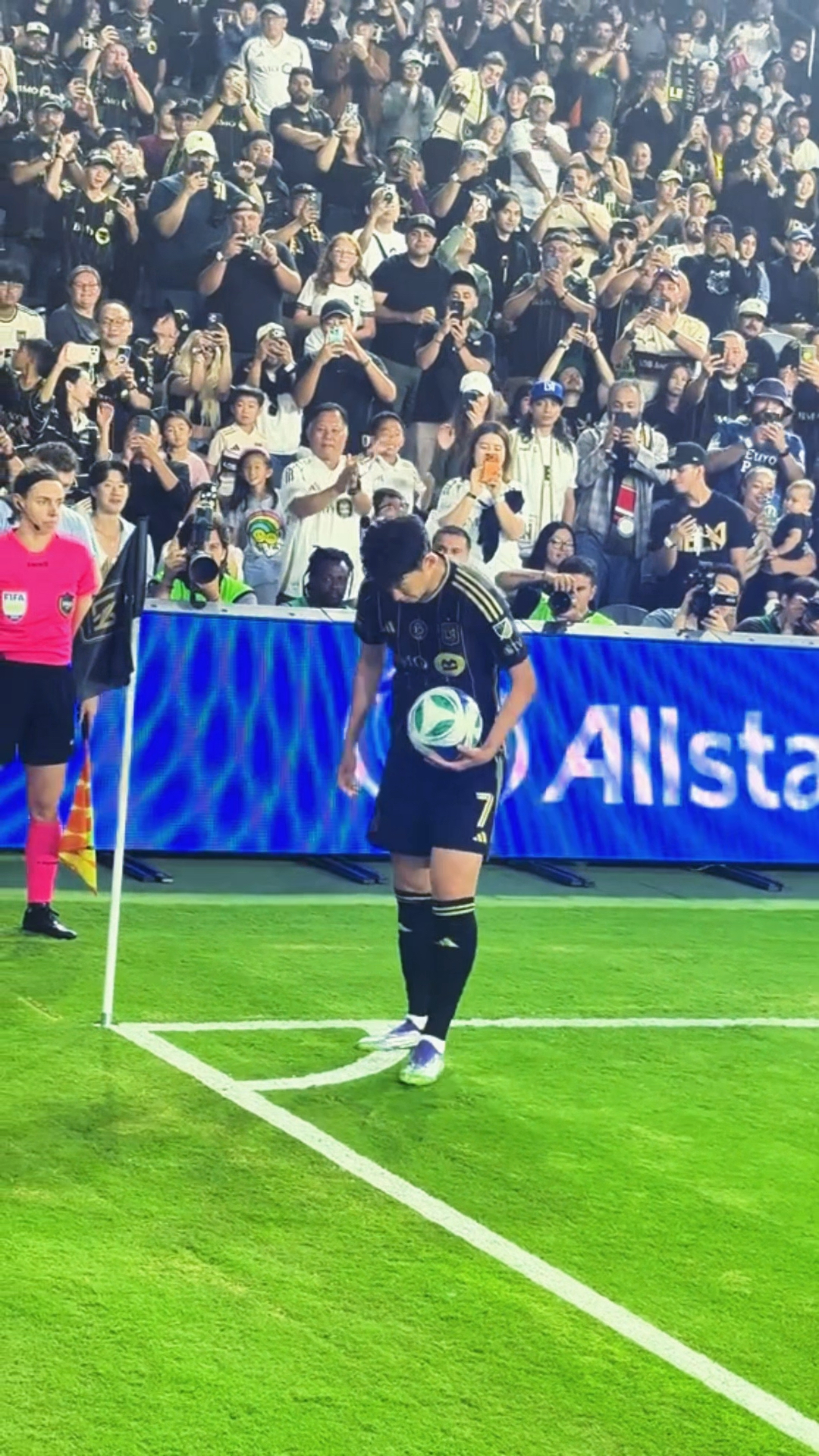 乐鱼-多特蒙德横扫英格兰，孙兴慜统治全场